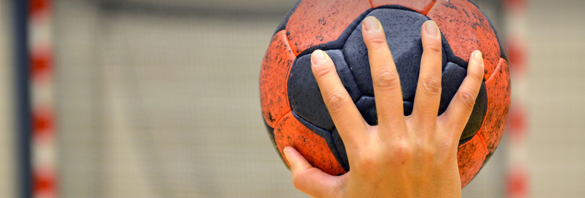 LAAT ONS <b>JULLIE CLUBKAS SPONSOREN!</b>