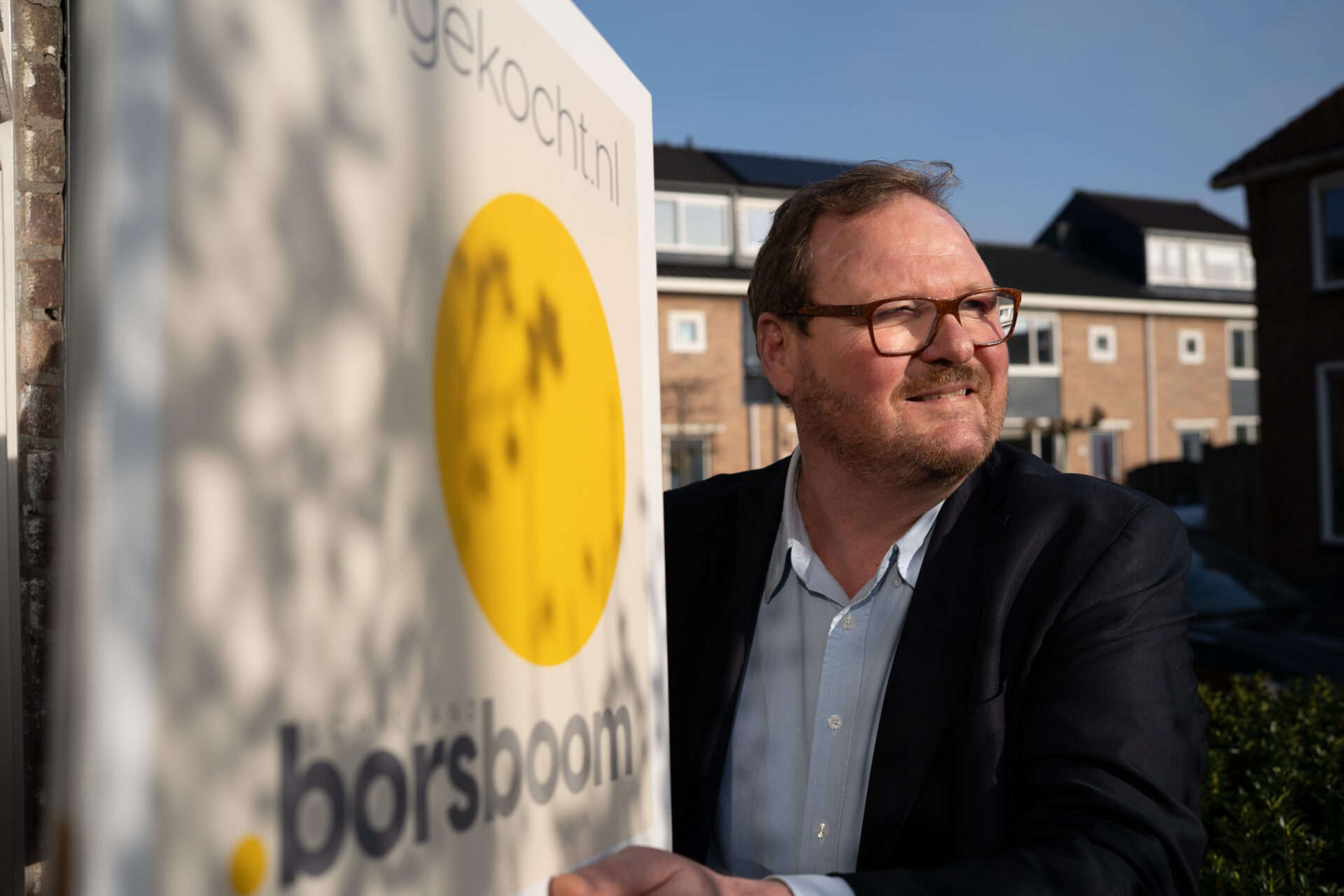 Peter is niet alleen aankoopmakelaar. Hij is jouw strateeg, onderhandelaar en nuchtere sparringpartner in één.